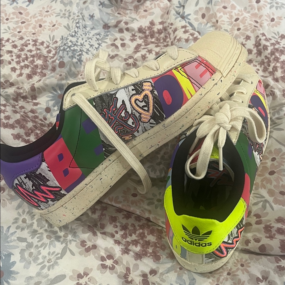 Adidas Originals Superstar Pride Sneakers #GX6395 - 5.5Mens or 7.5Womens